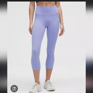 Lululemon Lavender Cropped Leggings Size 8